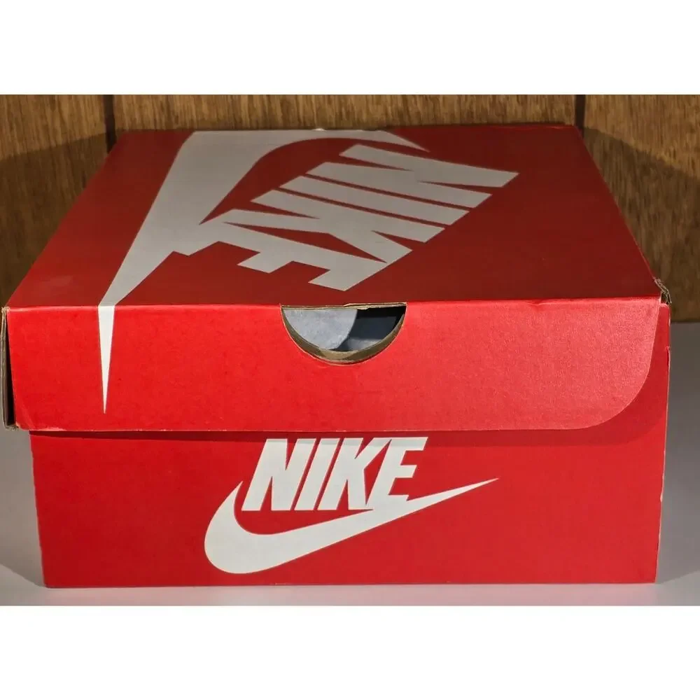 SHOEBOX ONLY - Nike Air Max 90 LTR GS White Metallic Silver Size 4Y CD6864-100